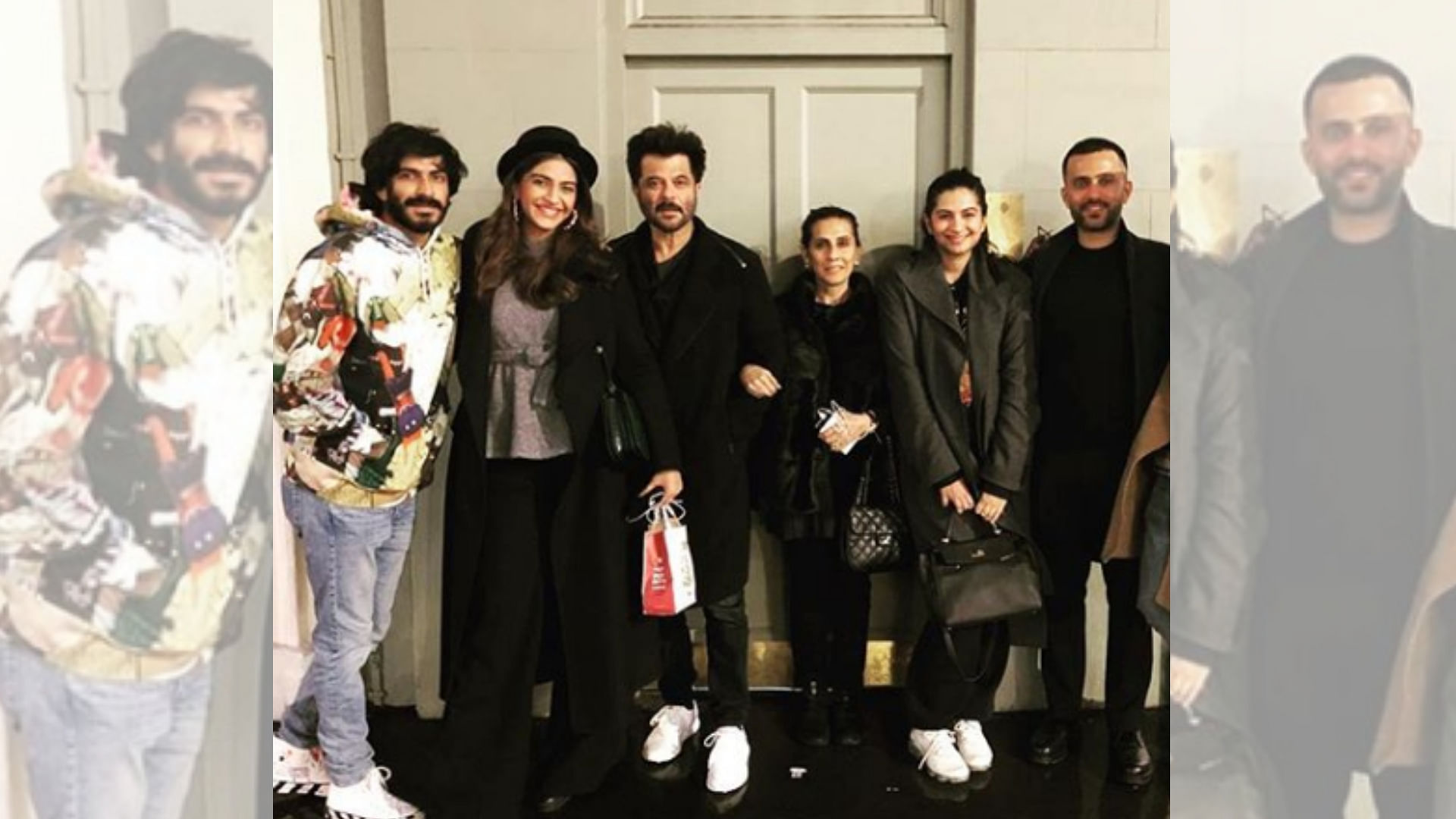 Anil and Sunita Kapoor with Harshvardhan, Sonam, Rhea and Anand.&nbsp;