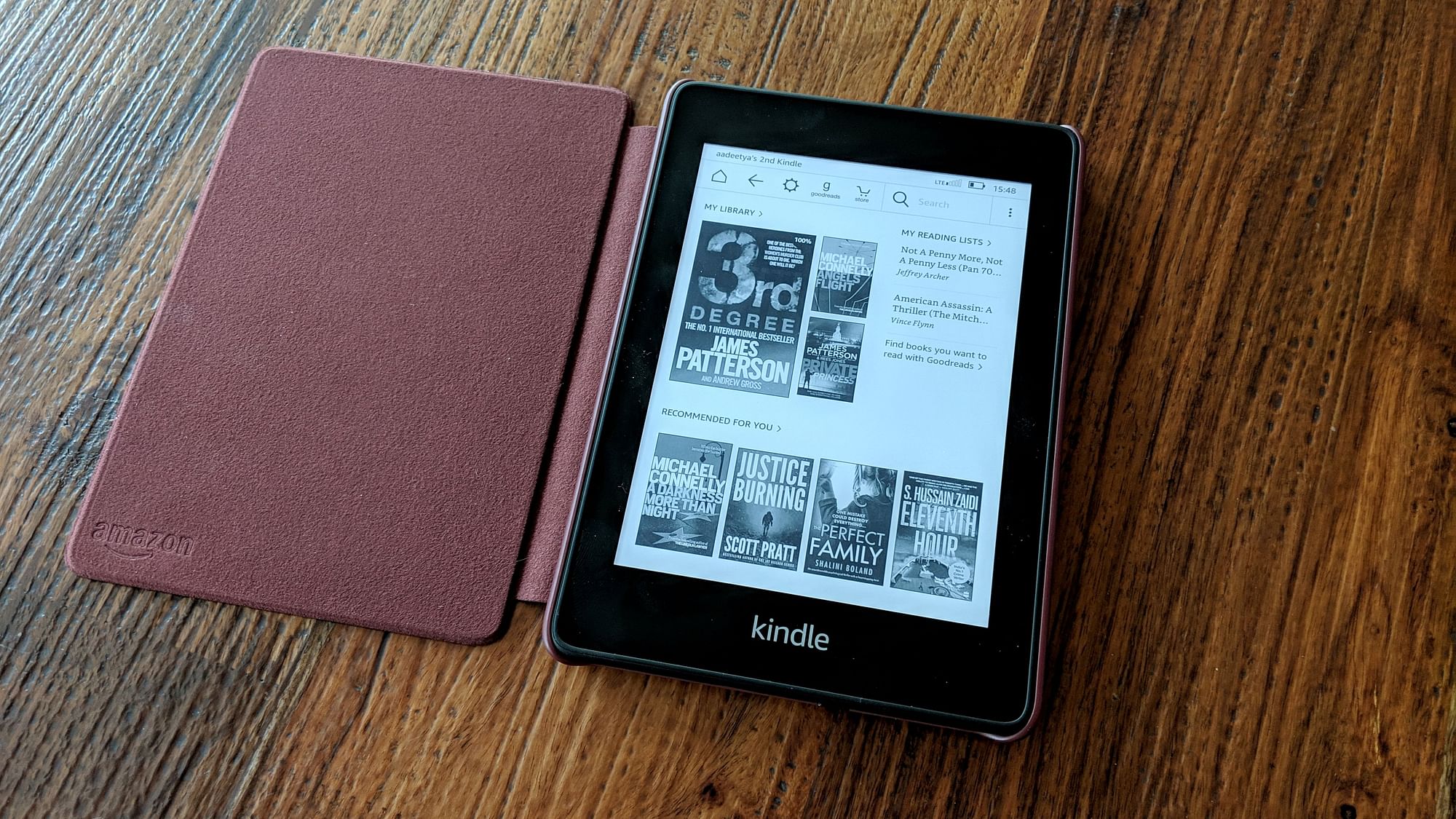 Kindle Paperwhite 4G from Amazon gets new features.