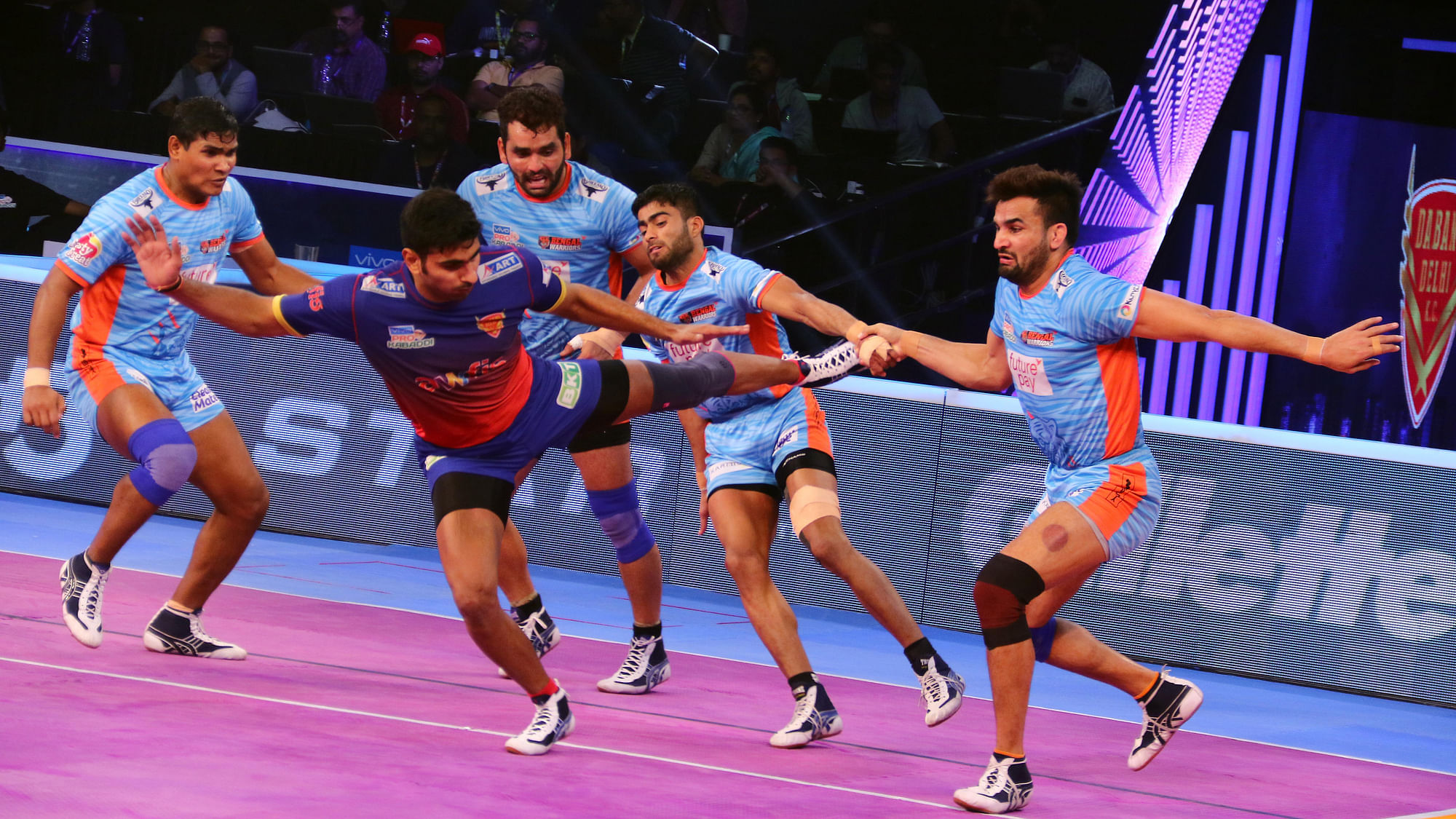 Dabang Delhi rode on a strong second half performance to hammer Bengal Warriors 39-28 in the second eliminator on Saturday.