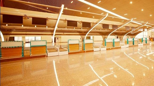 Kannur airport was inaugurated on 9 December by Pinarayi Vijayan and Civil Aviation Minister Suresh Prabhu. 