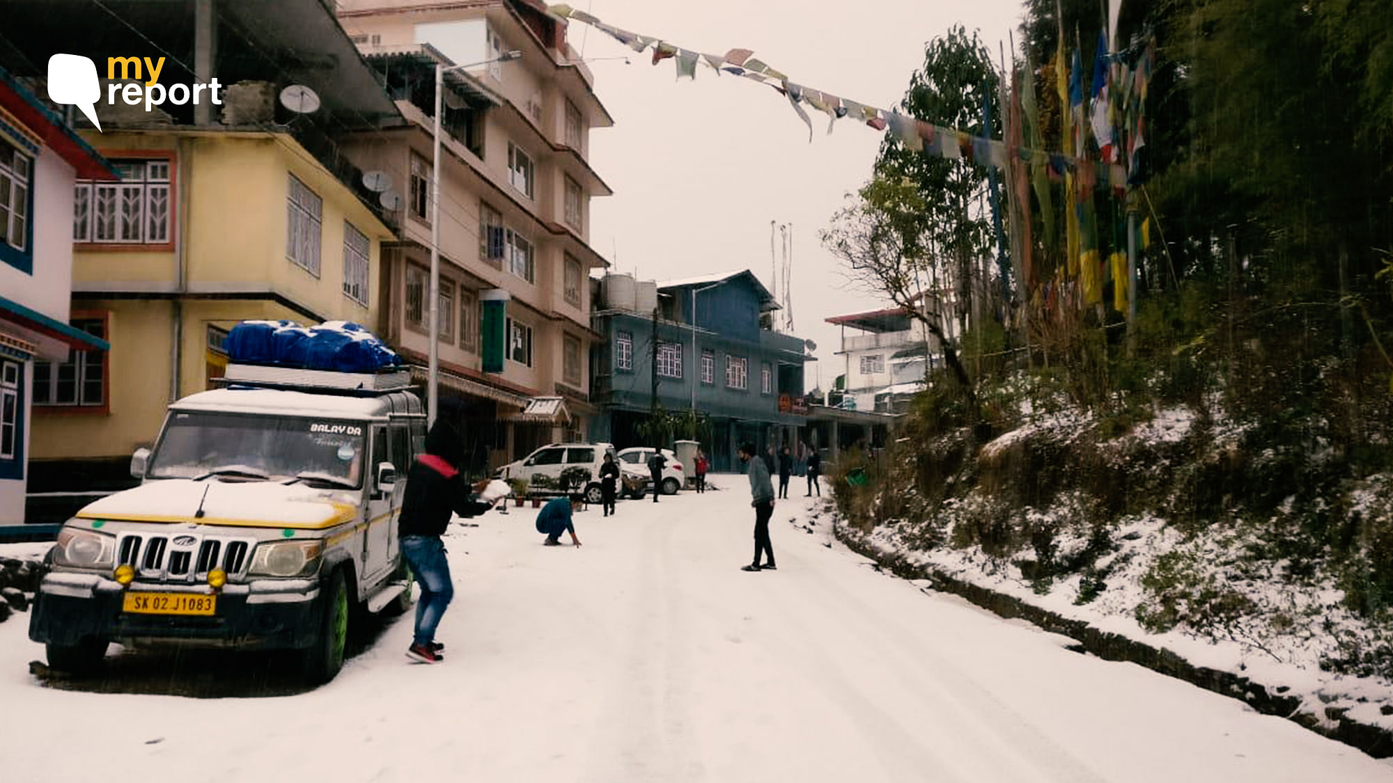 Sikkim and Darjeeling enjoy some snow flakes after 10 years.