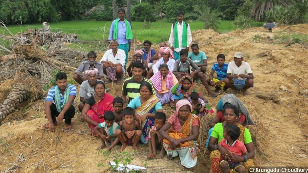 On 31 August, 2018, Adani Group officials, backed by the Jharkhand police, destroyed the standing paddy crop and uprooted the trees of these Santal Adivasi farmers, in a bid to take their lands for a power plant that will supply electricity to Bangladesh.