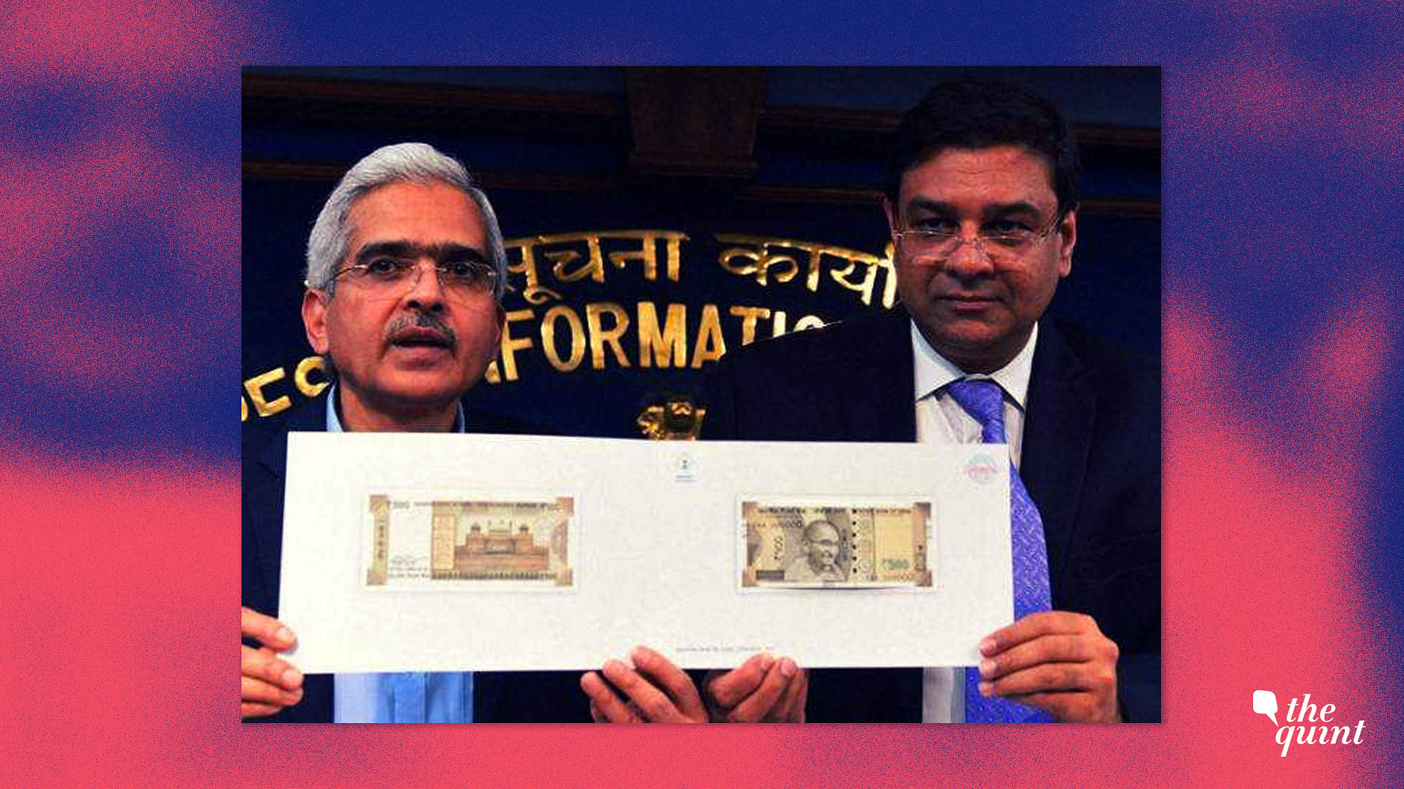 Then-Economic Affairs Secretary Shaktikanta Das and RBI Governor Urjit Patel display the new Rs 500 note, in New Delhi, on November 8, 2016. (Photograph: PTI)&nbsp;