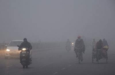 Amritsar: Dense fog grips Amritsar. (Photo: IANS)