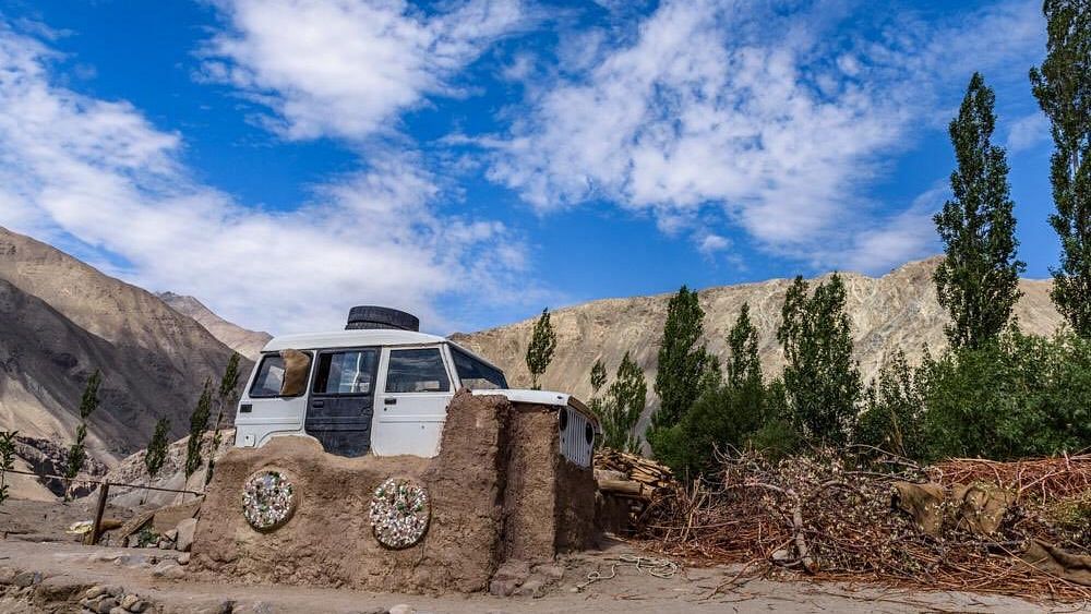 An old car was used as a house roof in Ladakh, giving the issue of old unusable car a unique solution.