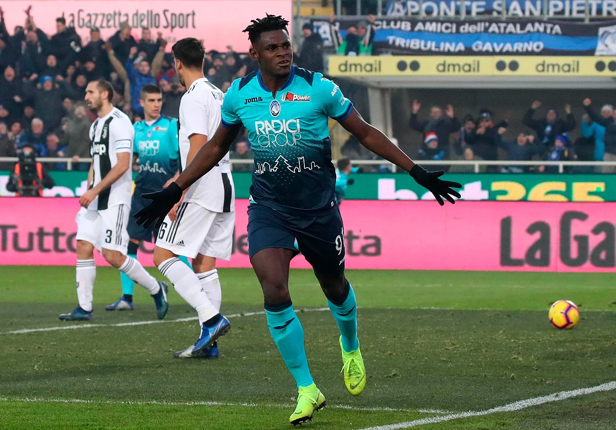 Atalanta’s Duvan Zapata jubilates after scoring the goal during the Italian Serie A soccer match Atalanta BC vs Juventus FC at the Atleti Azzurri d’Italia stadium in Bergamo, Italy, 26 December 2018. 