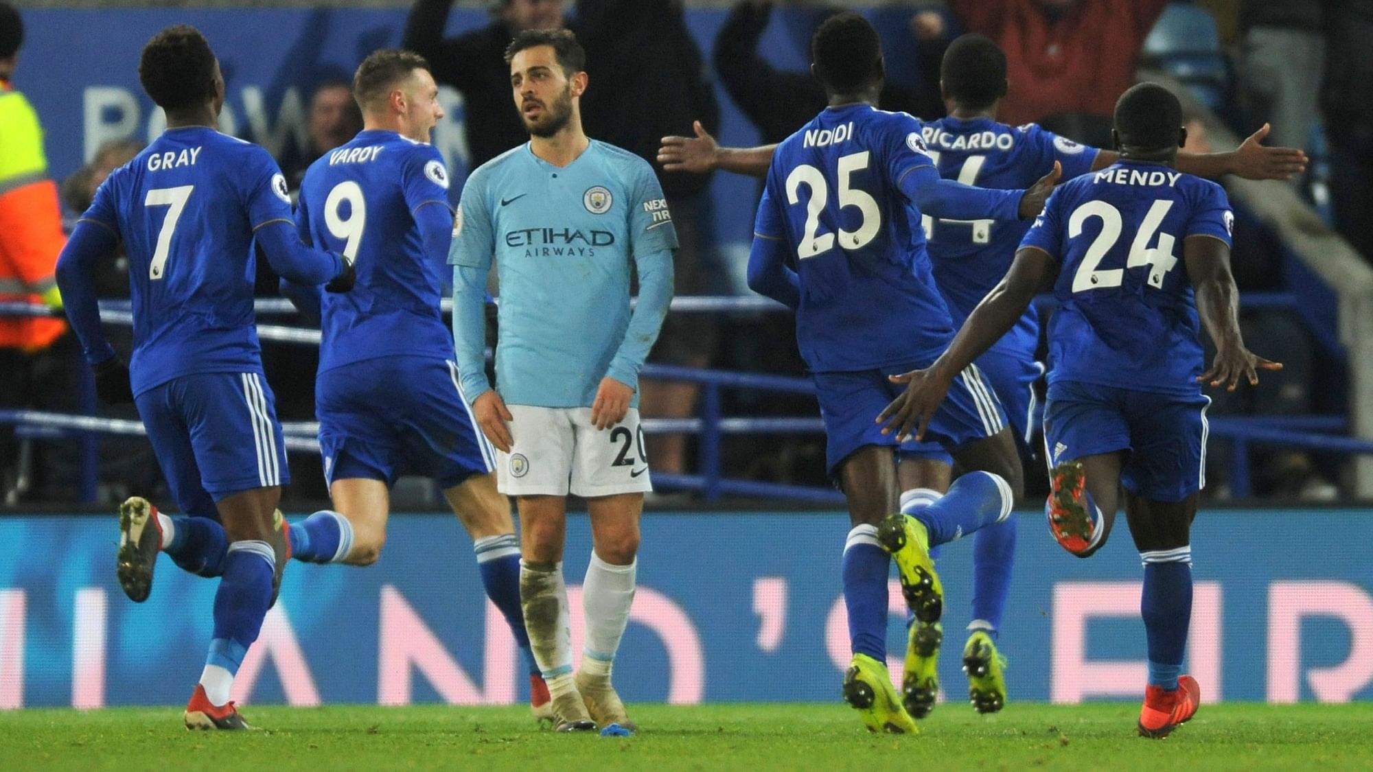 English champions Manchester City slumped to a second shock defeat in four days in&nbsp; the Premier League, losing 2-1 to Leicester City.