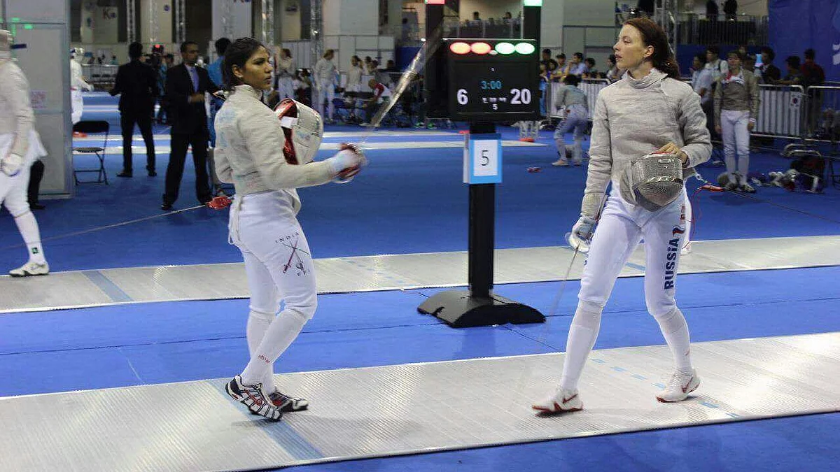 Bhavani Devi (left) at the 29th Summer Universiade Taipei in 2017.