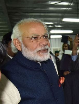 Kejriwal dares Modi to show files on Sahara-Birla, Rafale