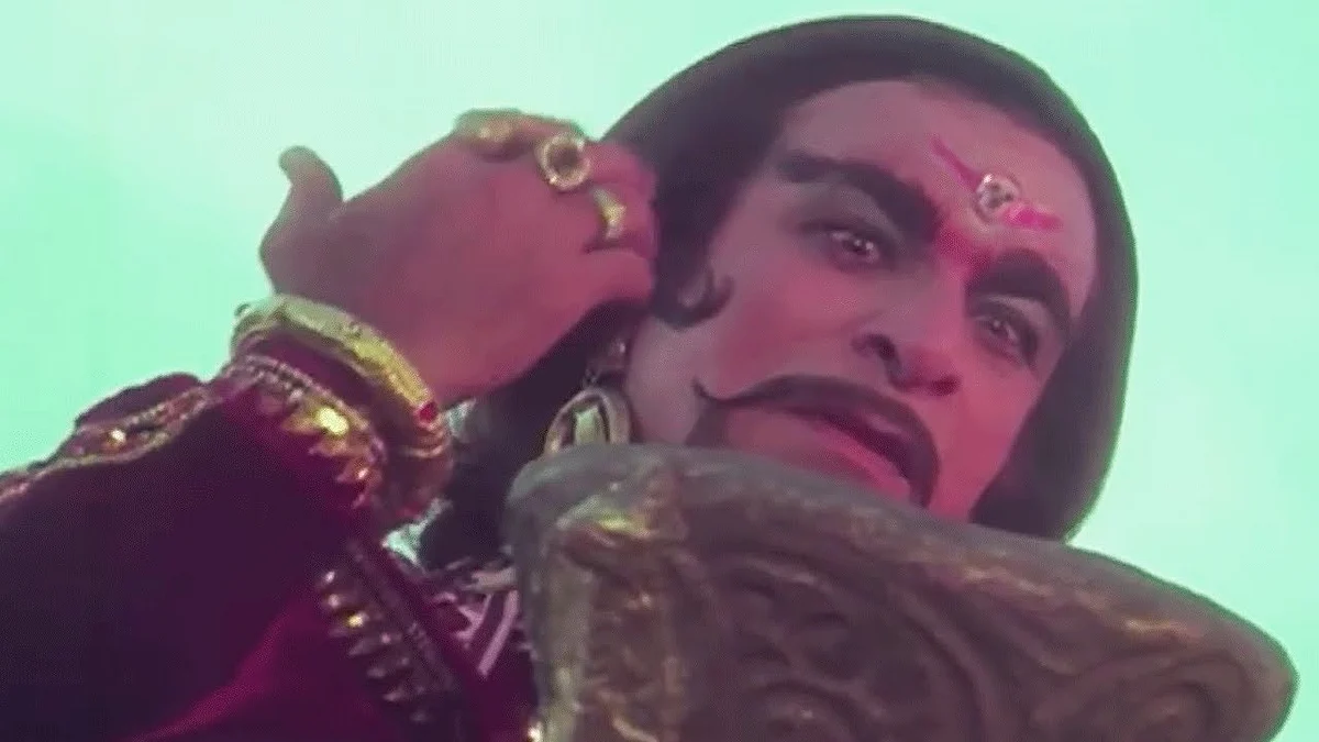 Kader Khan in <i>Pataal Bhairavi.</i>