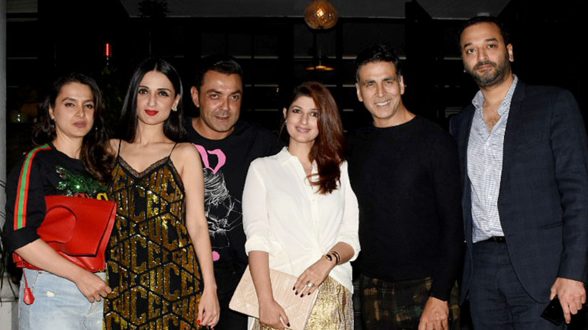 Twinkle Khanna and Akshay Kumar celebrate their wedding anniversary with friends.
