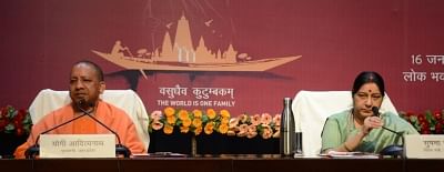 Lucknow: External Affairs Minister Sushma Swaraj and Uttar Pradesh Chief Minister Yogi Adityanath address a press conference regarding