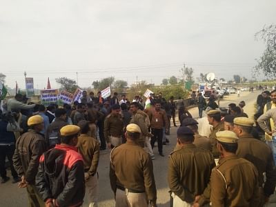 Gurugram: Police deployed outside the ITC Grand Bharat resort in Gurugram, Haryana amid Congress workers protest outside the hotel, where over 100 BJP MLAs from Karnataka are housed to guard against their poaching on Jan 16, 2019. (Photo: IANS)