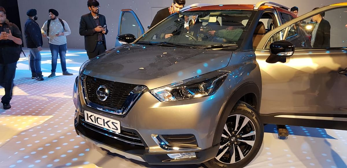 The Nissan Kicks comes with a choice of a 1.5 litre petrol or a 1.5 litre diesel engine, but has no automatic yet.