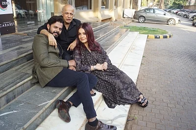 Mumbai: Filmmakers Pooja Bhatt and Mahesh Bhatt with S. Sreesanth during an interview regarding their upcoming film "Cabaret" in Mumbai on Jan 7, 2019. (Photo: IANS)