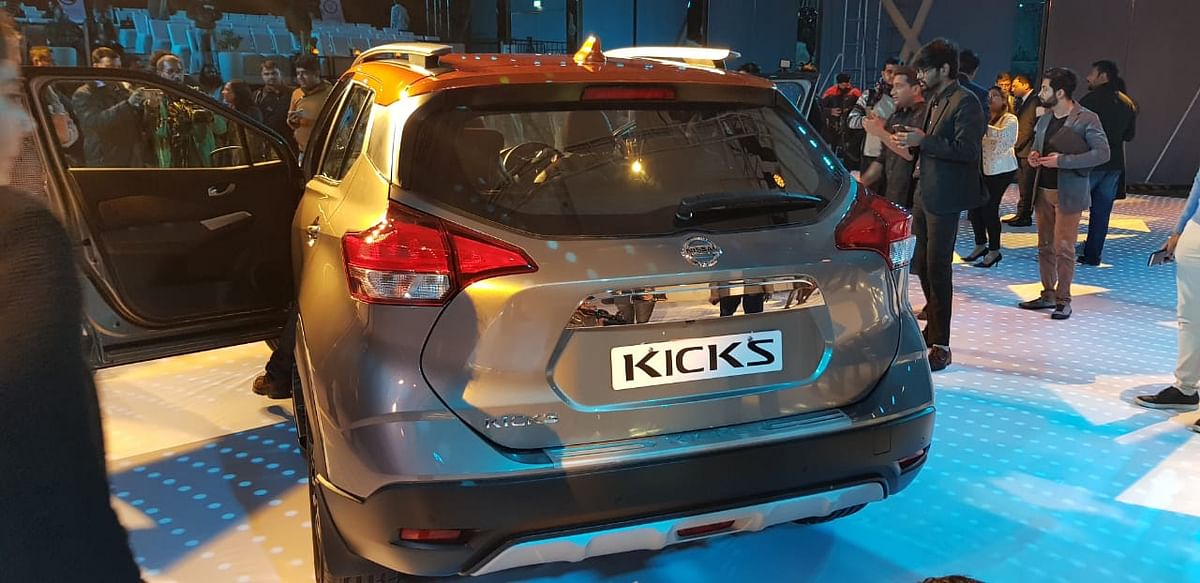 The Nissan Kicks comes with a choice of a 1.5 litre petrol or a 1.5 litre diesel engine, but has no automatic yet.