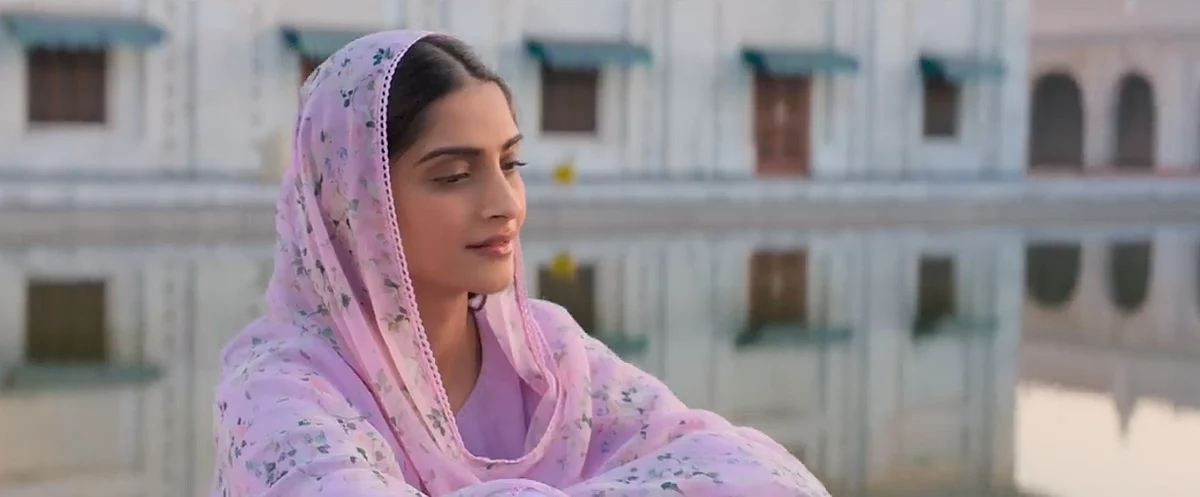Sonam Kapoor stars in <i>Ek Ladki Ko Dekha Toh Aisa Laga</i>.