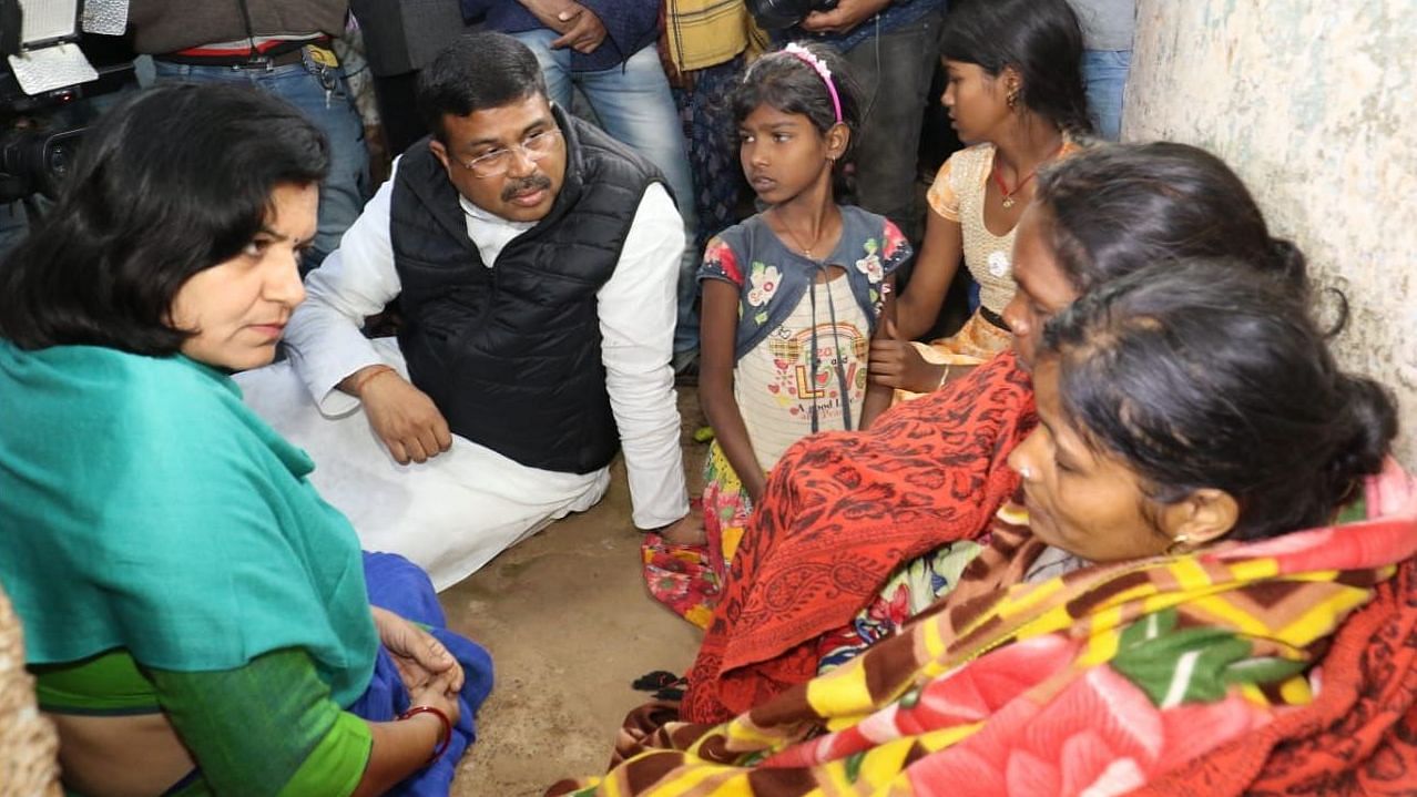 Union Minister Dharmendra Pradhan met the family members of the deceased.