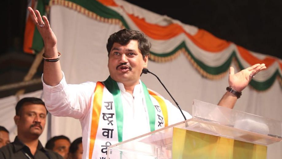 NCP leader Dhananjay Munde has demanded a probe into the death of his uncle and former Union minister Gopinath Munde.
