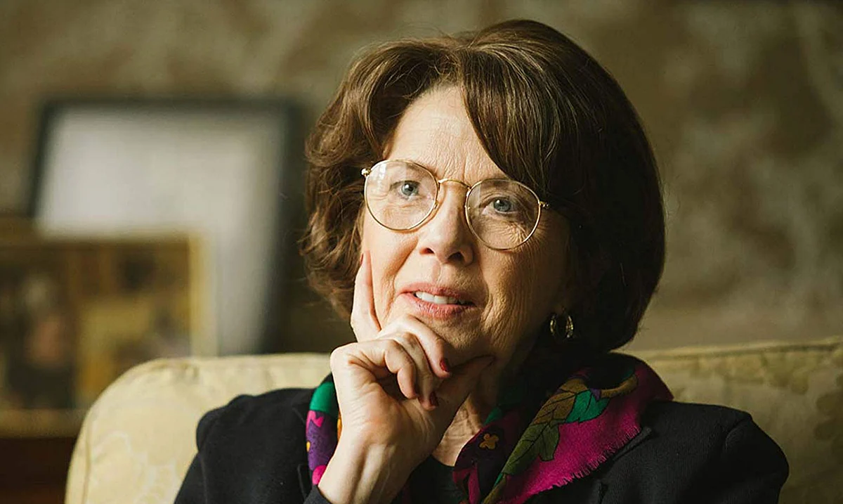 Annette Bening lost the Oscar to Natalie Portman in 2010. 