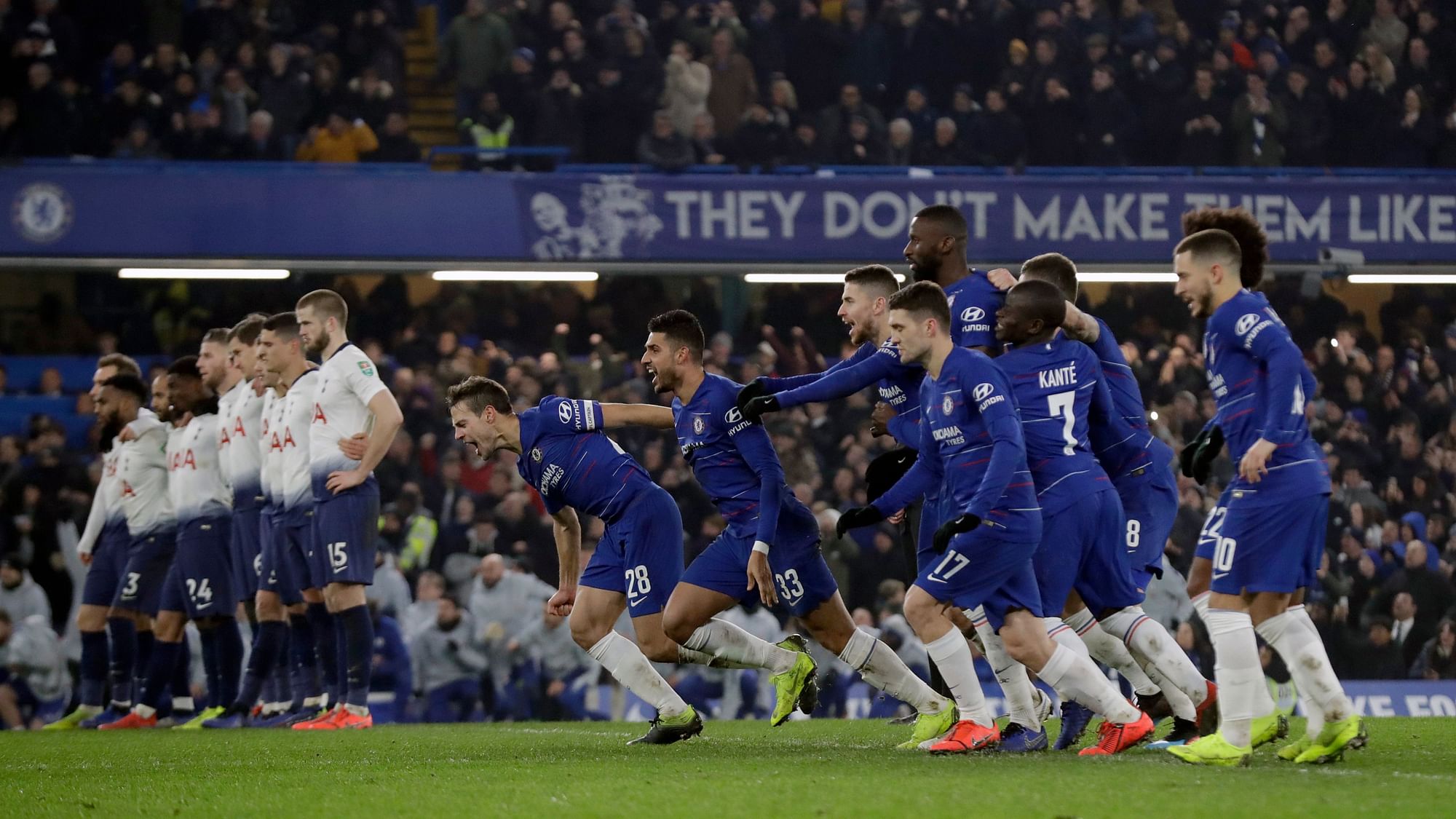 Chelsea beat Tottenham Hotspur on penalties to advance to the English League Cup finals, where they meet Manchester City.
