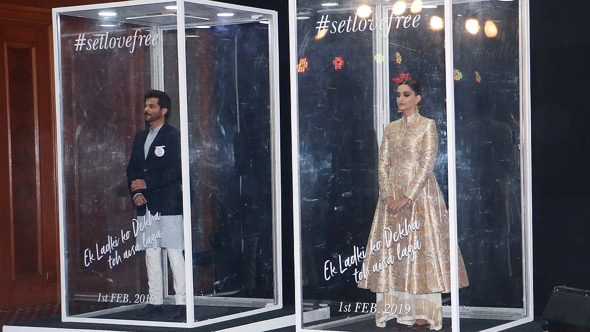 Anil with Sonam Kapoor at the trailer launch of <i>Ek Ladki Ko Dekha Toh Aisa Laga</i>.
