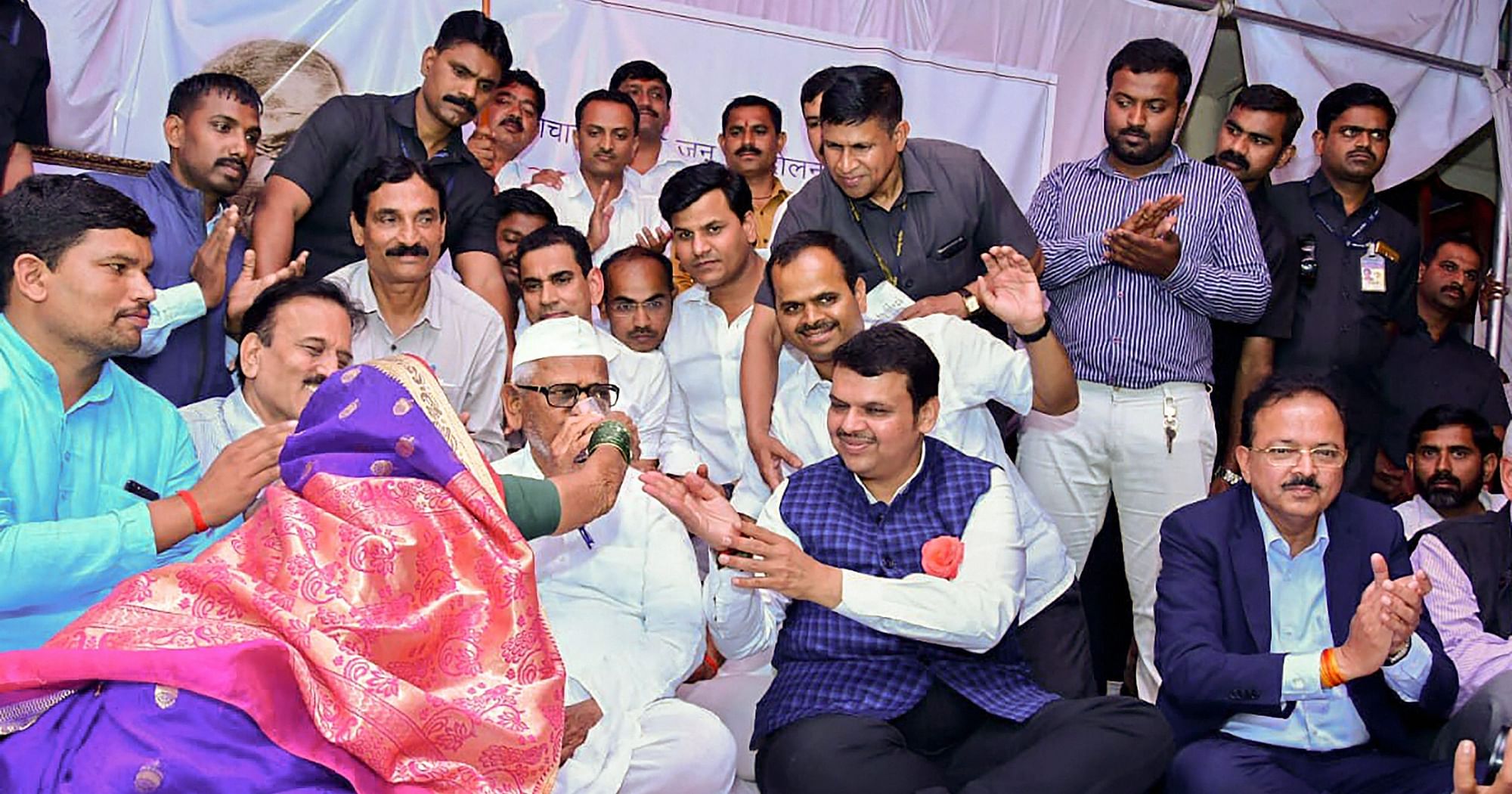 Hazare Calls Off Fast, Says Happy With Outcome of Talks With CM