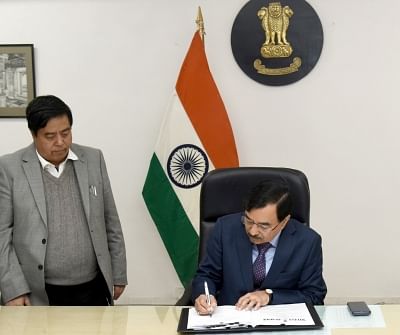 New Delhi: Sushil Chandra takes charge as the new Election Commissioner ahead of the Lok Sabha polls, making the poll panel a three-member entity again, in New Delhi, on Feb 15, 2019. The other two members of the Commission are Chief Election Commissioner (CEC) Sunil Arora and Election Commissioner (EC) Ashok Lavasa. (Photo: IANS/PIB)
