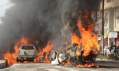 Jammu: Vehicles set ablaze by an irate mob protesting against militant attack on a CRPF bus in Jammu and Kashmir
