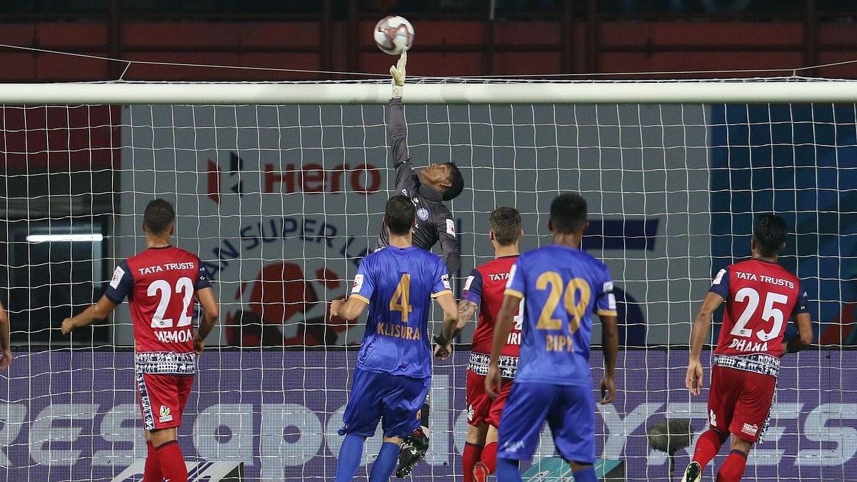 The result took Jamshedpur within a point of fourth-placed NorthEast United, while Mumbai remained in 2nd position.