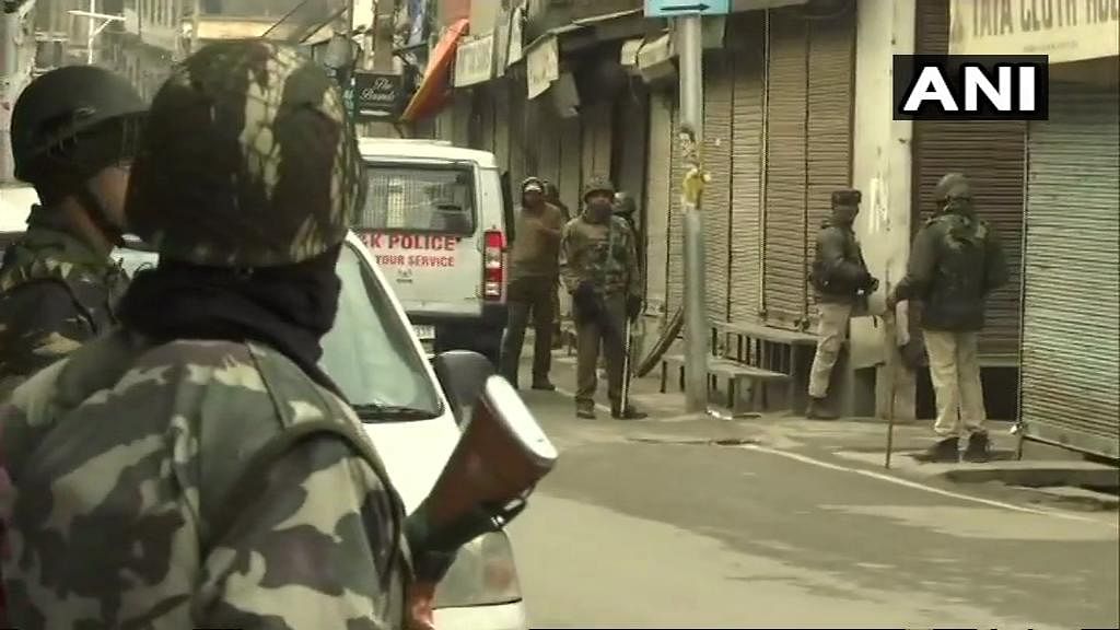 NIA along with the state police and others cordoned off Yasin Malik’s residence on Tuesday.