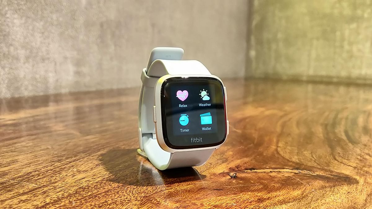 Fossil Sport and Fitbit Versa are premium fitness tracking smartwatches under the Rs 20,000 price bracket. 