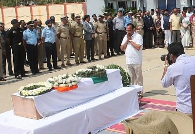 Karnataka's slain CRPF trooper laid to rest with full honours