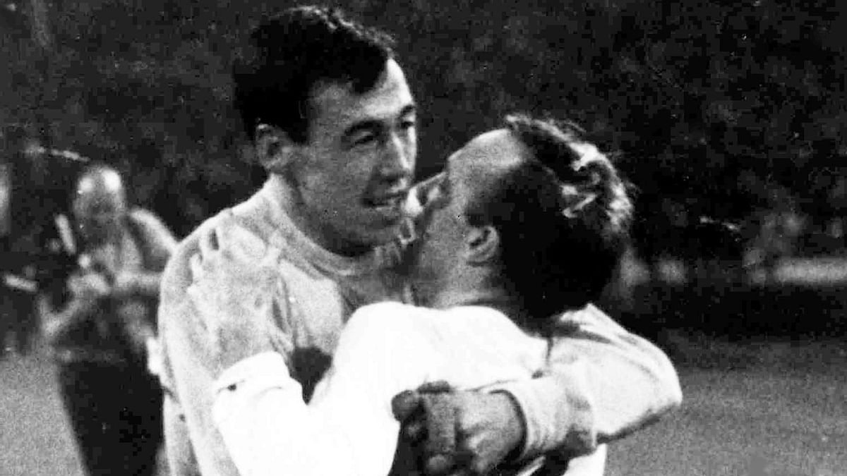 Gordon Banks, the World Cup-winning England goalkeeper has died. He was 81.
