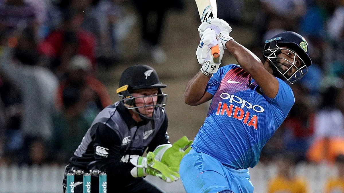 It rained sixes as the Rishabh Pant hit Sodhi and Santner for three sixes.