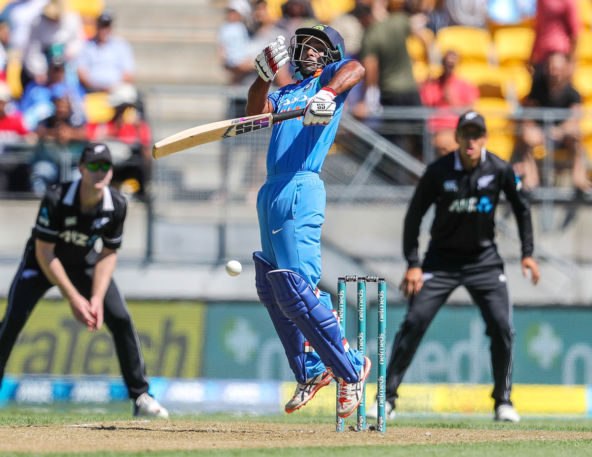 Ambati Rayudu scored 90 as India were bowled out for 252 against New Zealand in the fifth ODI.