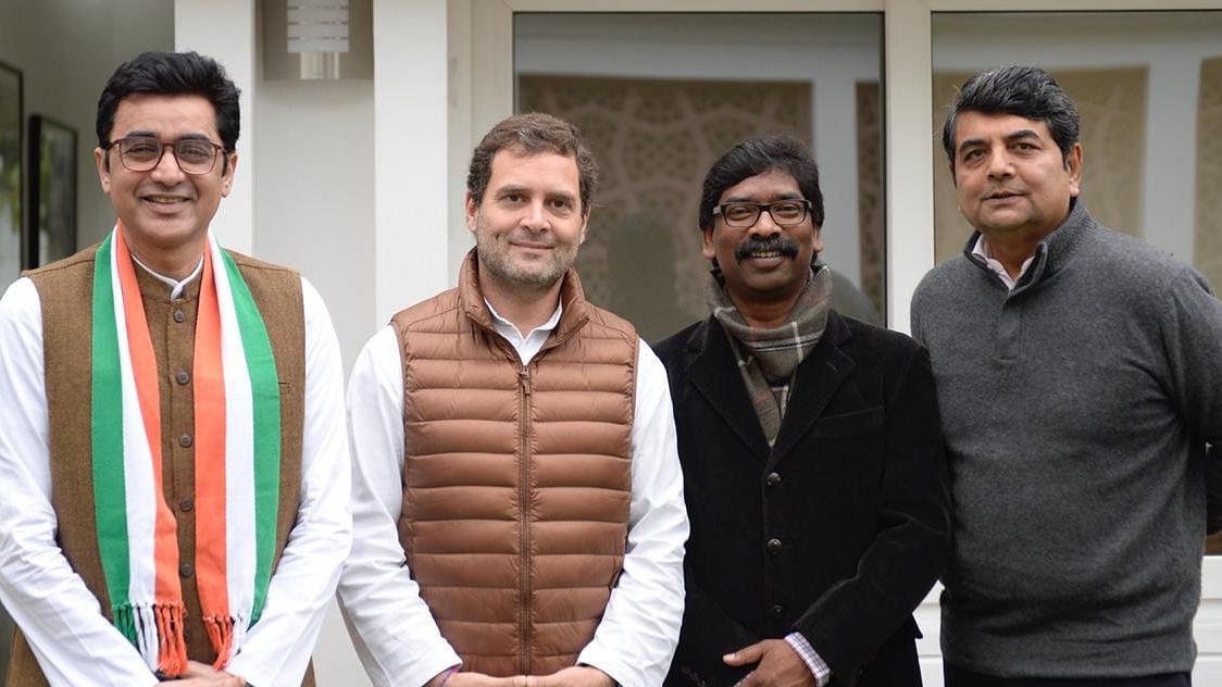 Congress President Rahul Gandhi with JMM Chief and former Jharkhand Chief Minister Hemant Soren.