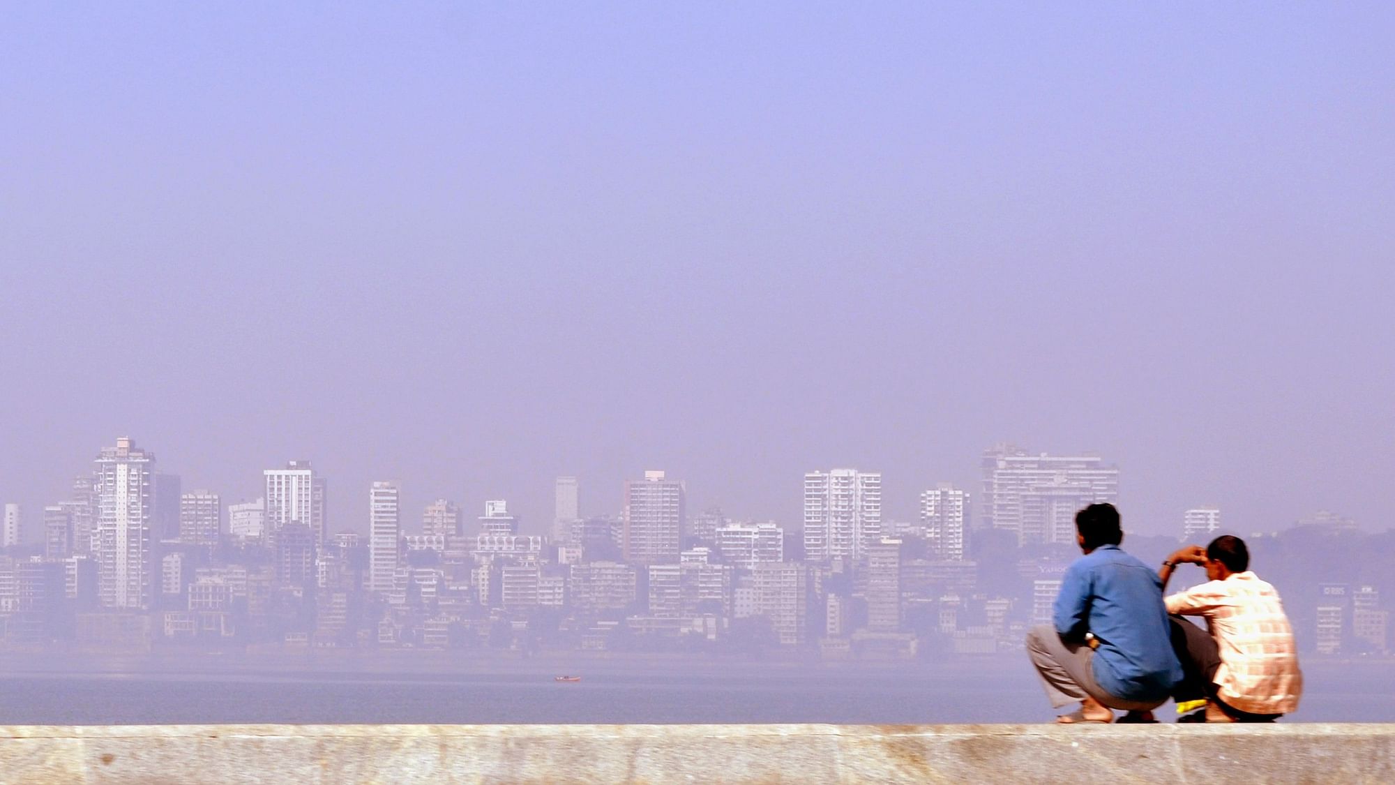 Polluted Mumbai on the horizon. (Photo Courtesy: Flickr/<a href="https://www.flickr.com/photos/uopfindsomt/">Emma Jespersen</a>)