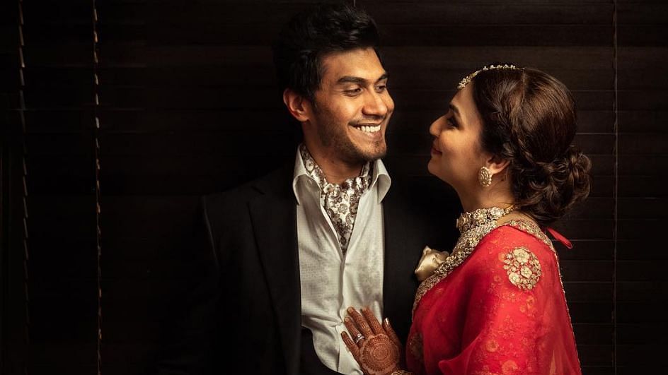 Vishagan looked dapper in a suit while Soundarya is setting major bride goals.