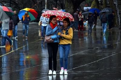 Shimla: Rains lash Shimla on Feb 15, 2019. (Photo: IANS)