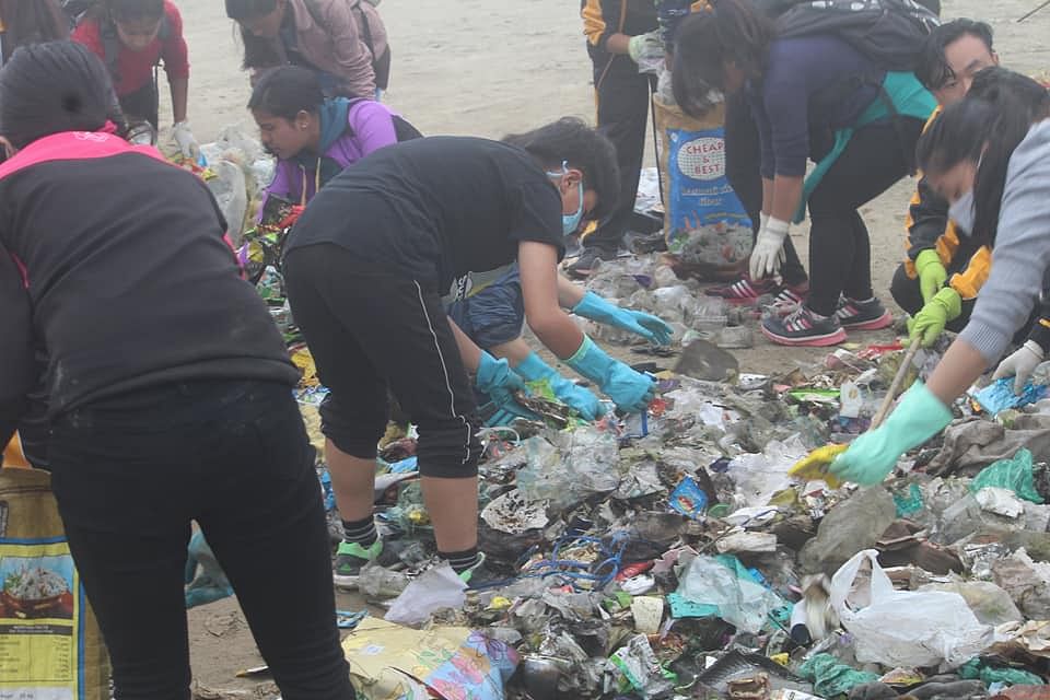 A student group has taken the responsibility of ensuring a clean Darjeeling. 