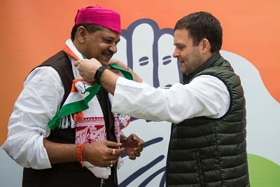 New Delhi: Cricketer turned politician Kirti Azad joins Congress in presence of party president Rahul Gandhi in New Delhi on Feb 18, 2019. (Photo: IANS)