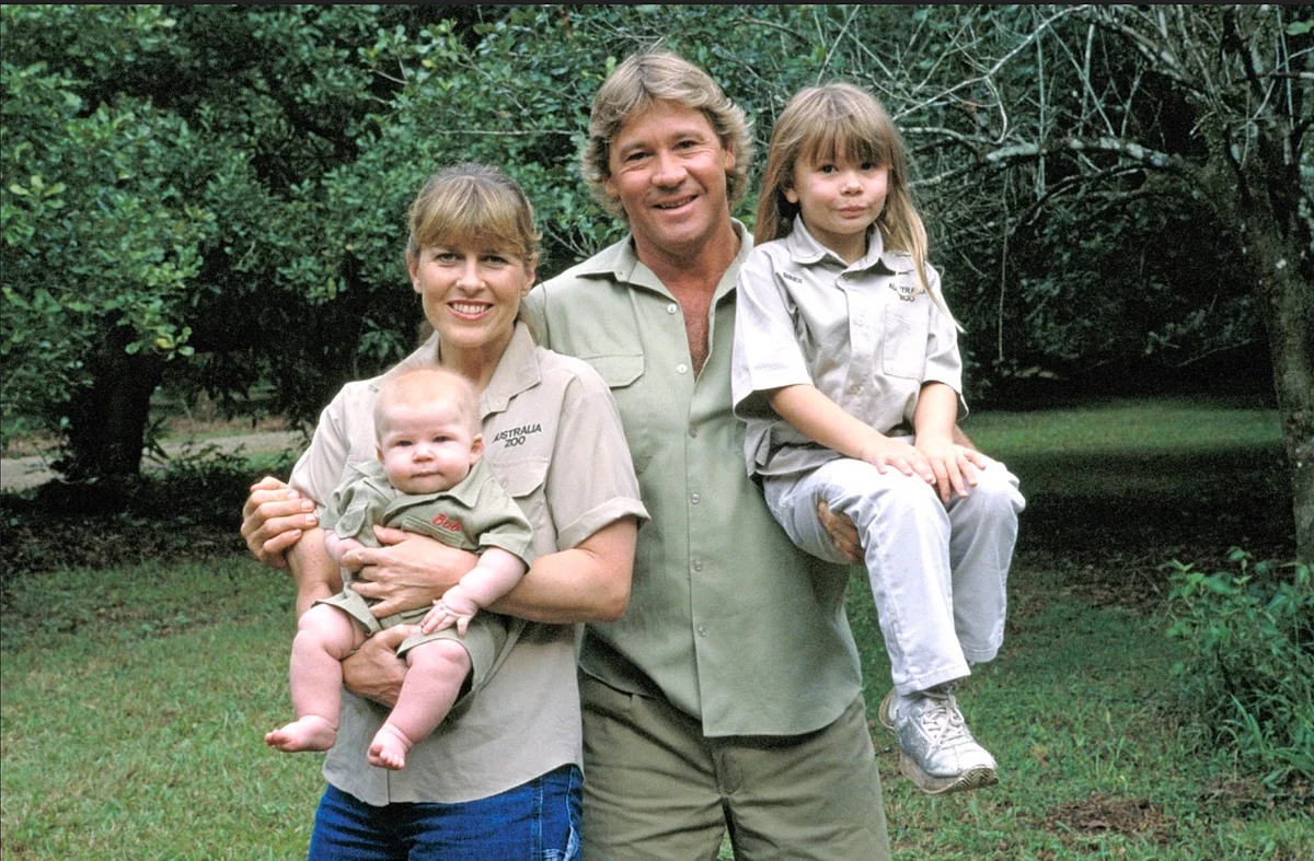 Steve with his wife Terri, his daughter Bindi, and his son Robert.