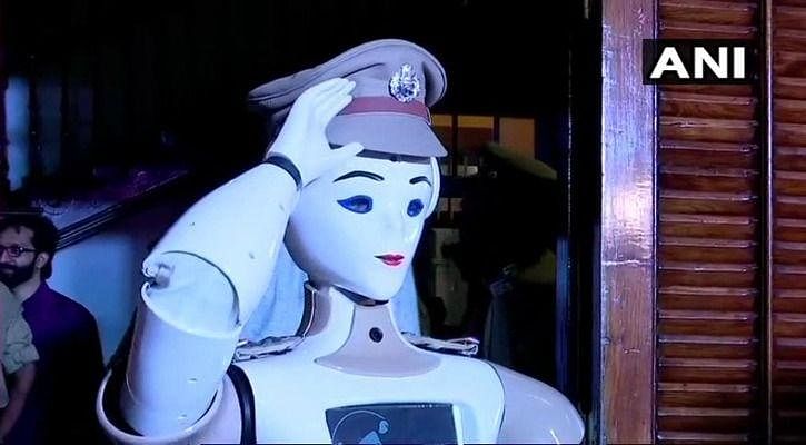 Kerala Police welcomes it’s first-ever robocop! 