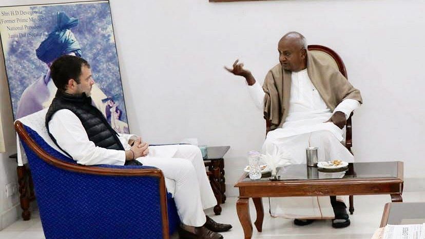 Deve Gowda meeting Rahul Gandhi.&nbsp;