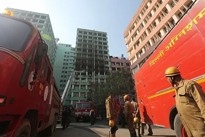 New Delhi: Fire engines parked outside Pandit Deendayal Antyodaya Bhawan, formerly known as Paryavaran Bhawan where a fire broke out killing a CISF trooper and gutting important government documents, at the CGO Complex, in New Delhi, on March 6, 2019. The fire damaged many rooms of the Disability Division of the Ministry of Social Justice and Empowerment.