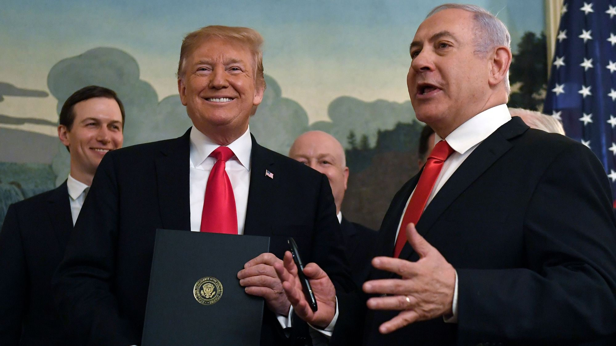 US President Donald Trump (left) and Israeli Prime Minister Benjamin Netanyahu (right).