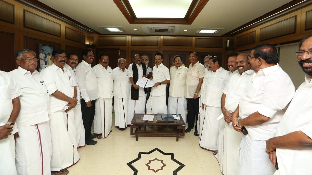 MDMK Chief Vaiko signed the seat-sharing pact with DMK’s MK Stalin.