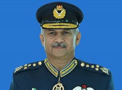 Keep your guard up, Pakistan Air Force chief tells personnel