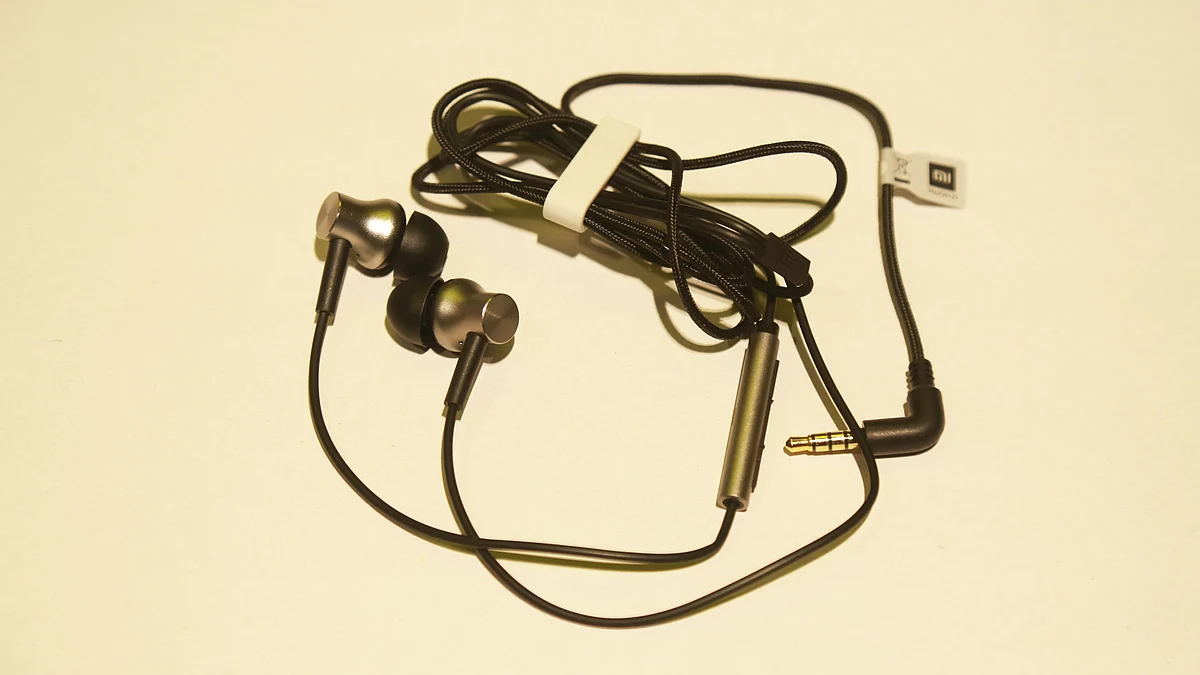 Mi Earphones.